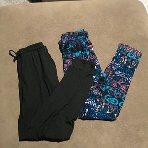 Set of 2 buttery soft joggers